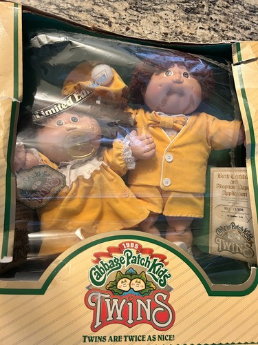 Damaged box cabbage patch - damaged,