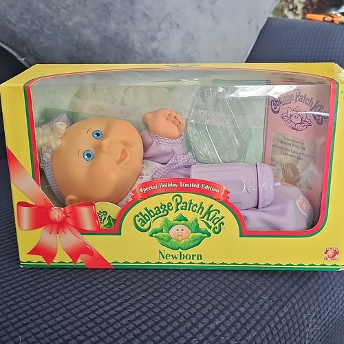 Cabbage patch kids play along - play,
